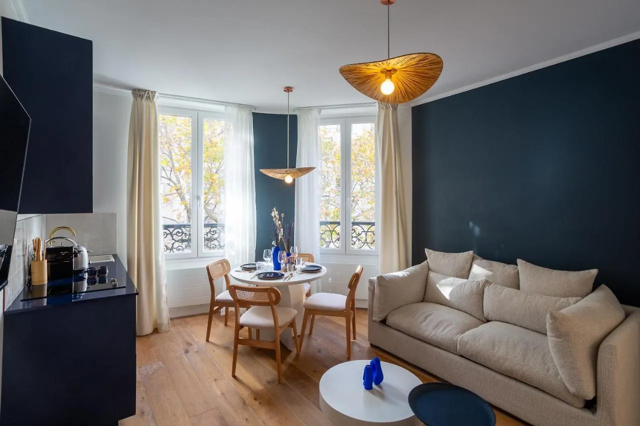 Apartment The Blue Suite Downtown Montmartre Paris