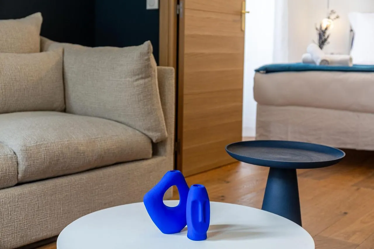 The Blue Suite Downtown Montmartre Paris Apartment