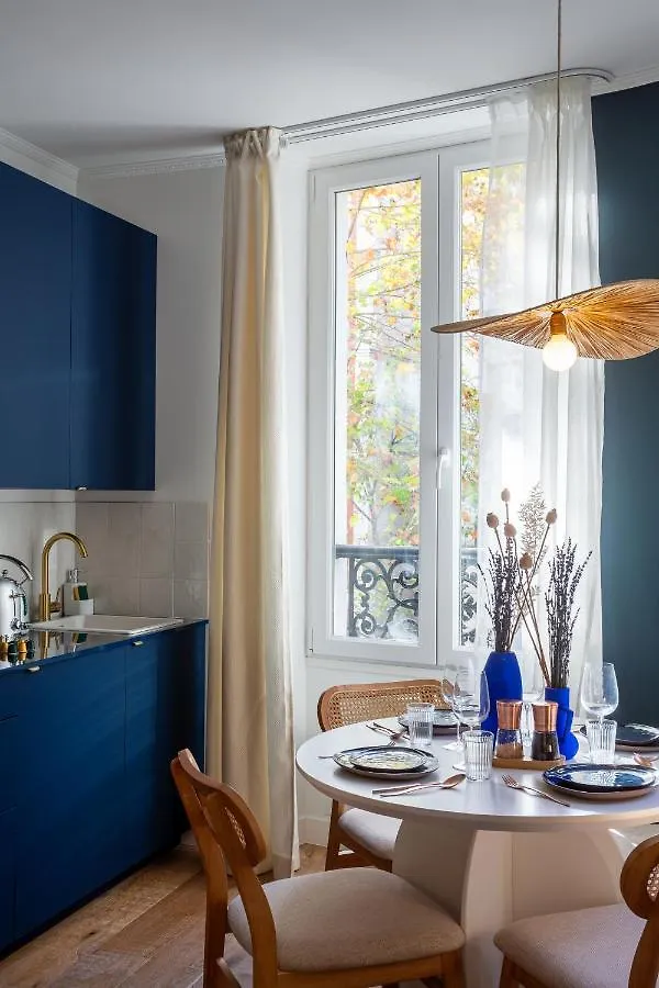The Blue Suite Downtown Montmartre Paris 0*,  France