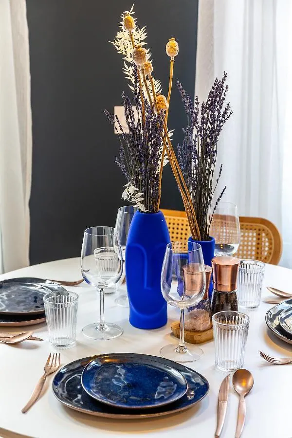 The Blue Suite Downtown Montmartre Paris Apartment